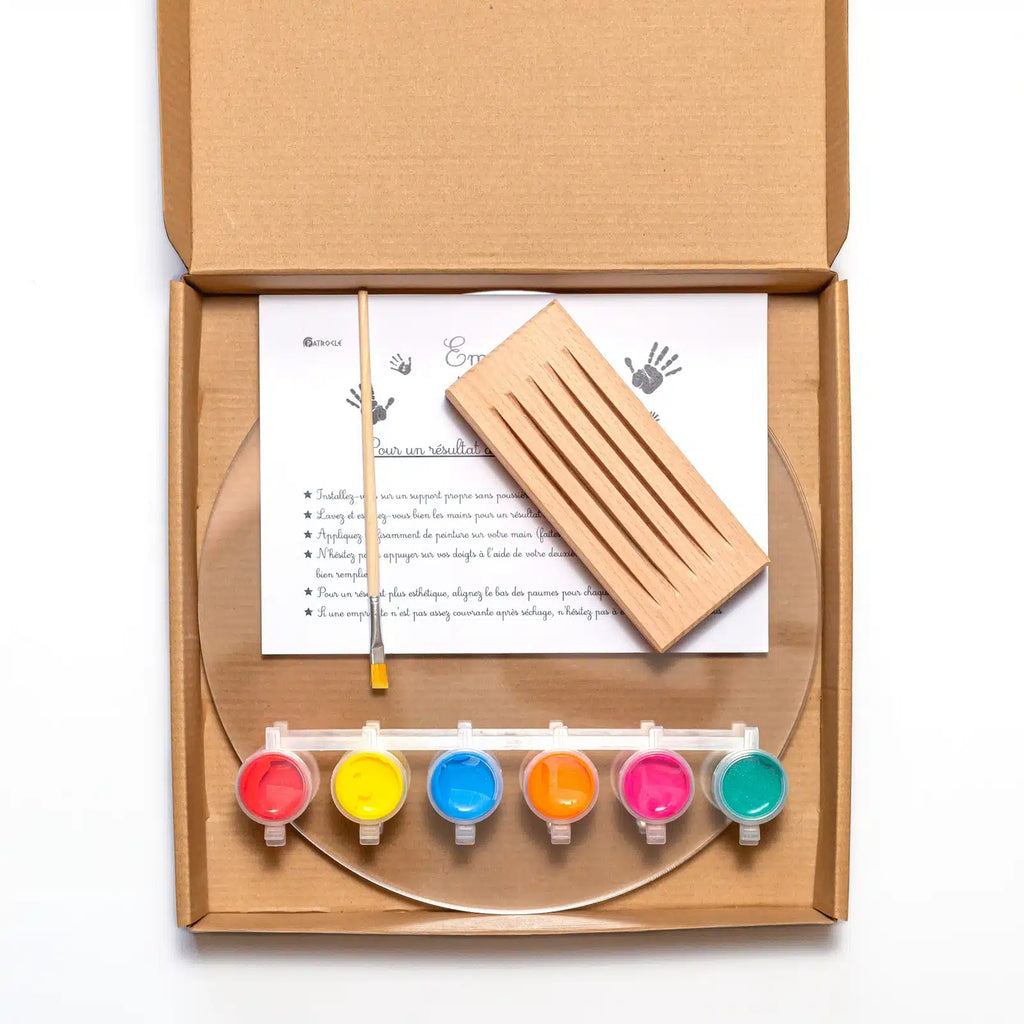 LouYou-peps-empreintes-mains-5-personnes-bois-rectangle-Packaging-2