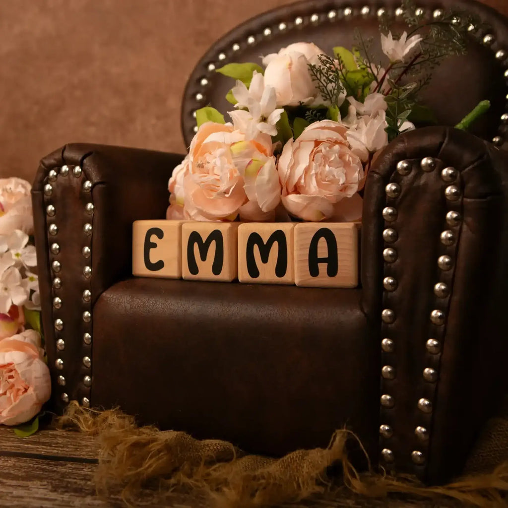 Louyou ALPHACUBES kit de 4 cubes noir blanc et gris avec stickers