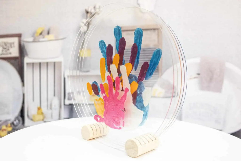 Cherchez-vous des cadeaux uniques pour la famille ? Notre kit d'empreinte personnalisé est la solution parfaite pour offrir un moment familial à immortaliser.